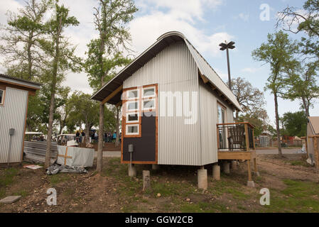 Mikro-Häuser am Meister-plante Nachbarschaft, die Schutz und Gemeinschaft für chronisch obdachlose Erwachsene in Austin TX bietet Stockfoto