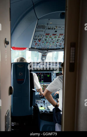 Düsseldorf 22. Juli 2016: Singapore Airlines Airbus A350 Cockpit Erstflug Stockfoto