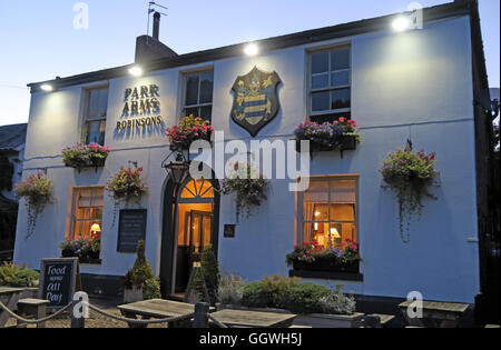 Parr Arms Pub, Grappenhall Dorf, Warrington, Cheshire, England, Vereinigtes Königreich, in der Nacht Stockfoto