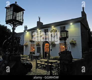 Parr Arms Pub, Grappenhall Dorf, Warrington, Cheshire, England, Vereinigtes Königreich, in der Nacht Stockfoto