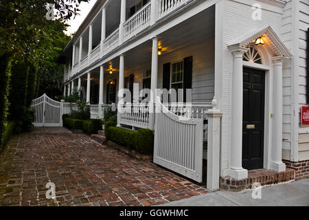 Ein Südstaaten in der historischen Altstadt von CHARLESTON, SOUTH CAROLINA Stockfoto