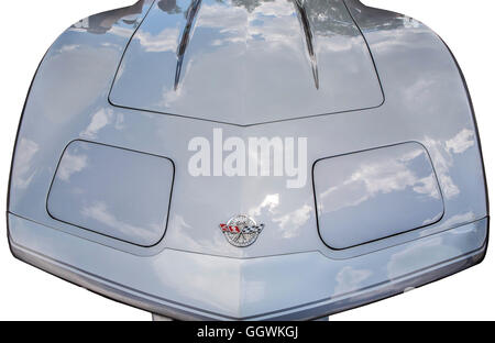 Amerikanische Oldtimer Corvette auf weiß Stockfoto