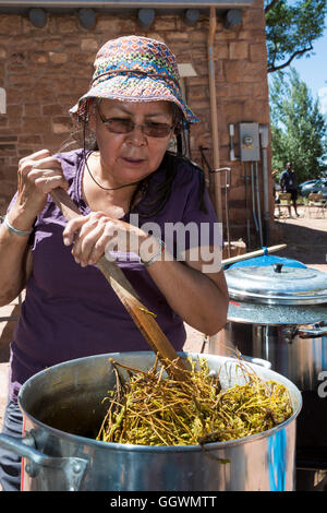 Ganado, Arizona - ein Schaf, Wolle und Werkstatt für Weberei am Hubbell Trading Post auf der Navajo-Nation. Stockfoto