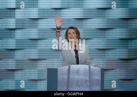 Haus-Minorität-Führer spricht Nancy Pelosi während des letzten Tages der Democratic National Convention im Wells Fargo Center 28. Juli 2016 in Philadelphia, Pennsylvania. Stockfoto