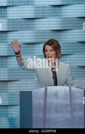 Haus-Minorität-Führer spricht Nancy Pelosi während des letzten Tages der Democratic National Convention im Wells Fargo Center 28. Juli 2016 in Philadelphia, Pennsylvania. Stockfoto