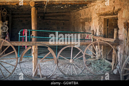 Ganado, Arizona - Scheune am Hubbell Trading Post. Stockfoto