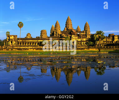 Die Tempel von Angkor Wat ist eines der größten Sakralbauten der Welt. Kambodscha Stockfoto