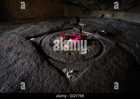 Srutakevali Bhadrabahu Höhle, Chandragiri hill Tempel, Sravanabelgola, Karnataka, Indien Stockfoto