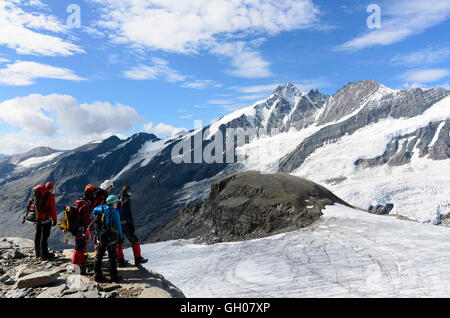 Nationalpark Hohe Tauern, Hohe Tauern: Großglockner und Bergsteiger, Österreich, Kärnten, Carinthia, Stockfoto