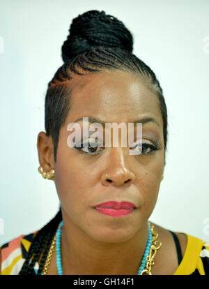 MIAMI GARDENS, FL - AUGUST 06: Tichina Arnold Besuch der Hillary für Florida Freiwilligen Telefon Bank und Wählerregistrierung im Florida demokratische Partei Miami Gardens Büro am Samstag, 6. August 2016 in Miami Gardens, Florida. Bildnachweis: MPI10 / MediaPunch Stockfoto