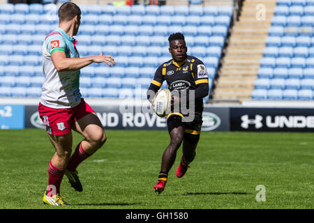 Ricoh Arena in Coventry, UK. 7. August 2016. Singha Premiership 7 s Rugby. Finaltag. Wespen Christian Wade mit dem Ball. © Aktion Plus Sport/Alamy Live-Nachrichten Stockfoto