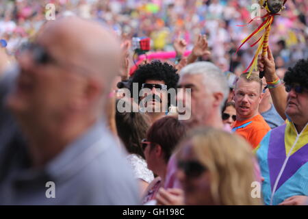 Siddington, Cheshire, UK. 7. August 2016. Fans im Rücklauf Festival Nord in Capesthorne Hall, in der Nähe von Macclesfield. Stockfoto