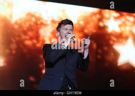 Siddington, Cheshire, UK. 7. August 2016. Rick Astley tritt am Rücklauf Festival Nord in Capesthorne Hall, in der Nähe von Macclesfield. Bildnachweis: Simon Newbury/Alamy Live-Nachrichten Stockfoto