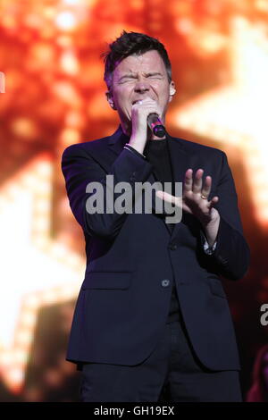 Siddington, Cheshire, UK. 7. August 2016. Rick Astley tritt am Rücklauf Festival Nord in Capesthorne Hall, in der Nähe von Macclesfield. Bildnachweis: Simon Newbury/Alamy Live-Nachrichten Stockfoto