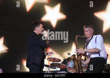 Siddington, Cheshire, UK. 7. August 2016. Rick Astley tritt am Rücklauf Festival Nord in Capesthorne Hall, in der Nähe von Macclesfield. Bildnachweis: Simon Newbury/Alamy Live-Nachrichten Stockfoto