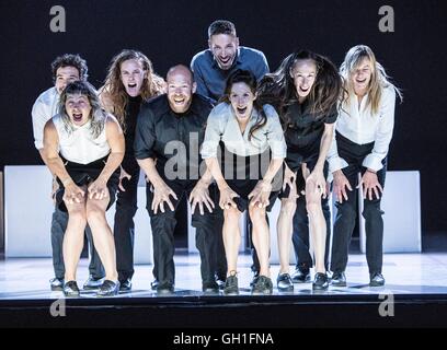 Edinburgh, UK. 8. August 2016. Monumental von Holy Body Tattoo mit Musik von Godsend Sie durchgeführt! Black Emperor im Rahmen des Edinburgh International Festival Credit: Richard Dyson/Alamy Live News Stockfoto