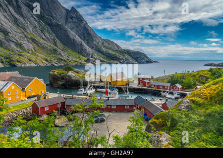 Fischerdorf Nusfjord, Fjord, Lofoten, Norwegen Stockfoto