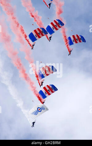 RAF Falken-Fallschirm-Team bei Shoreham Stockfoto