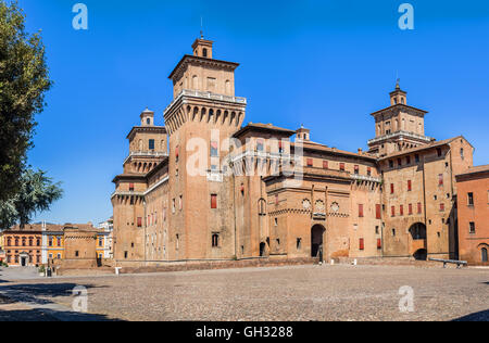 Estense Burg oder Castello di San Michele von Ferrara. Emilia-Romagna. Italien. Stockfoto