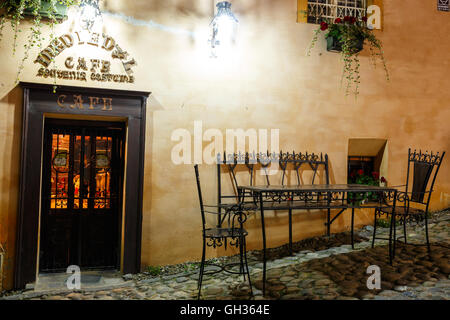 SIGHISOARA, Rumänien - Juli 07: Nachtansicht der historischen Stadt Sighisoara am 7. Juli 2015. Stadt, in der Vlad Tepes, Dracu geboren wurde Stockfoto