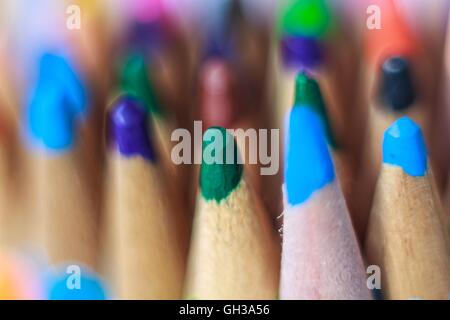 Nahaufnahme Makroaufnahme Farbe Bleistift Haufen Bleistift Spitzen selektiven Fokus Stockfoto