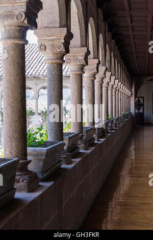 Cusco, Peru - 14 Mai: Innenarchitektur und Detail der Templo de Santo Domingo in Cusco. 14. Mai 2016, Cusco Peru. Stockfoto