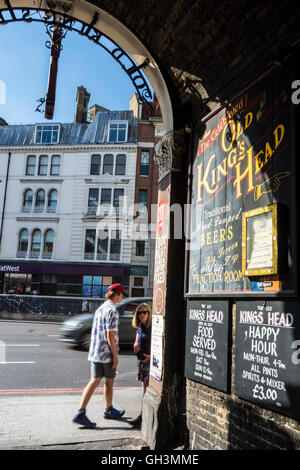 London, England: Der alte König Kopf Gastwirtschaft auf Borough High Street. Stockfoto