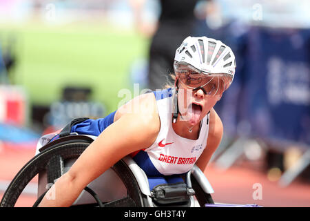 Hannah COCKROFT im Wettbewerb mit der Frauen 100m T34, IPC Jubiläum Spiele 2016., Queen Elizabeth Olympic Park, Stratford, London, UK. Stockfoto