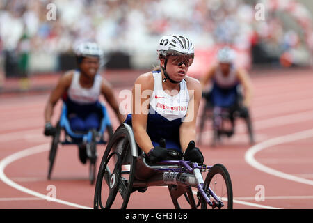 Hannah COCKROFT im Wettbewerb mit der Frauen 100m T34, IPC Jubiläum Spiele 2016., Queen Elizabeth Olympic Park, Stratford, London, UK. Stockfoto