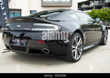 Aston Martin V12 Vantage zeigt Autoxo in Larvik, Norwegen Stockfoto