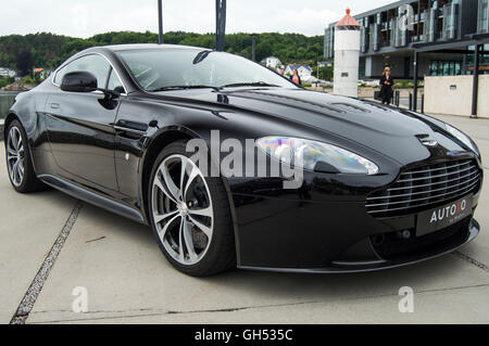 Aston Martin V12 Vantage zeigt Autoxo in Larvik, Norwegen Stockfoto