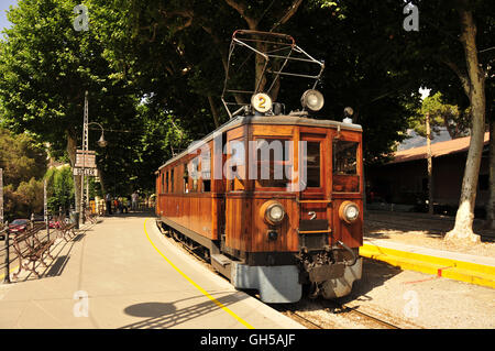 Geographie/Reisen, Spanien, Eisenbahn" Orange Express" von 1912 im Bahnhof von Soller, Mallorca, Balearen, Additional-Rights - Clearance-Info - Not-Available Stockfoto