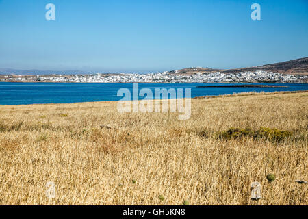 Panoramablick auf Dorf Naoussa auf Paros Stockfoto