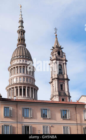 die Türme der Kirche San Gaudenzio in Novara, Piemont, Italien Stockfoto