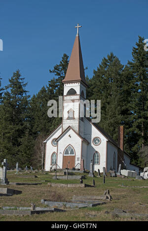 St. Annen Kirche und erste Nationen Völker Beerdigung Boden, Cowicham Bay, Vancouver Island. BC. Kanada. SCO 11.133. Stockfoto