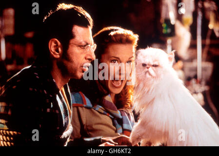 & Hunde Katzen - WIE KATZ UND HUND / & Hunde Katzen USA 2000 / Lawrence Guterman Ohne Dass die Menschen es Ahnen, Kämpfen Hunde und Katzen um Die Weltherrschaft. Der Perserkater Mr bimmelt Hut Größenwahnsinnige Ambitionen - er Führt seine Krallenbewehrten Felidae Gegen des Menschen Besten Freund. Bisher ist es den Hunden Gelungen, sterben Katzen in Schach Zu Zweisimmen Und sterben hier Zu Beschützen. Als Einer der Besten Hunde Ausfällt, muss Das Agenteam Den Naseweisen Beagle Welpen Lou als Ersatz verbinde... Bild: Professor Brody (JEFF GOLDBLUM); Brodys Frau (ELIZABETH PERKINS) Und Mr TINKLES Stockfoto