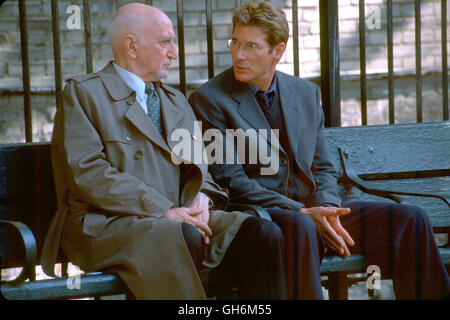 UNTREU / untreu USA 2002 / Adrian Lyne Privatdetektiv Frank Wilson (DOMINIC CHIANESE), Edward (RICHARD GERE) Regie: Adrian Lyne aka. Untreu Stockfoto