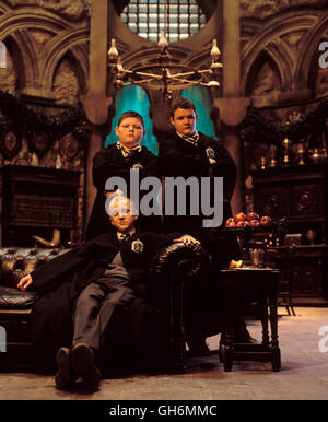 HARRY POTTER UND sterben KAMMER DES SCHRECKENS / Harry Potter und die Kammer der Geheimnisse GB 2002 / Chris Columbus Draco Malfoy (TOM FELTON), (JAMIE WYAETT) Crabbe, Goyle (JOSHUA HERDMAN)-Regie: Chris Columbus aka. Harry Potter und die Kammer des Schreckens Stockfoto