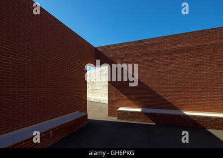 Álvaro Siza arbeiten die Promenade mit "offene Räume" auf dem Vitra Campus, Weil am Rhein, Deutschland. Stockfoto