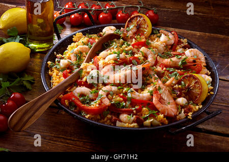 Chorizo Garnele paella Stockfoto