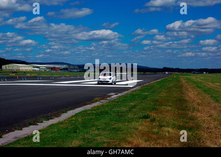 FAHRSCHULE AUF DEN KLAVIERTASTEN PISTE 07 Stockfoto