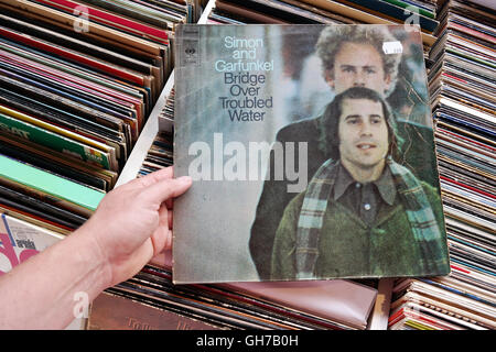 Album-Simon &amp; Garfunkel: Bridge Over Troubled Water Stockfoto