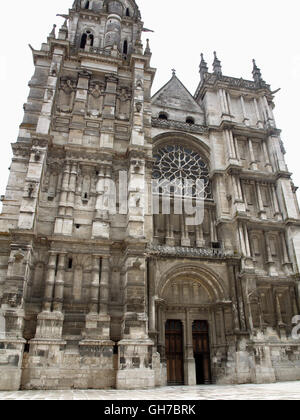 Westfassade von Evreux Kathedrale obere Normandie Frankreich Stockfoto