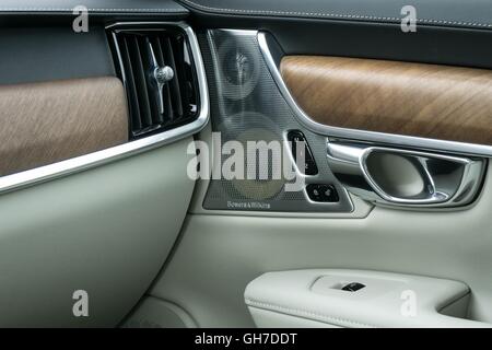 Volvo S90 Haustür innerhalb Stockfoto