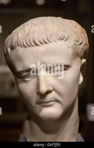 Geschnitzte Marmorkopf des zweiten Roman Emperor Tiberius in ROM Toronto Stockfoto