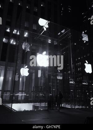 Apple Store 5th Avenue, Manhattan, New York City, USA Stockfoto