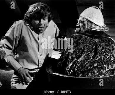 TANZ DER VAMPIRE / The Fearless Vampire Killers/Tanz der Vampire USA 1967 / Roman Polanski ROMAN POLANSKI (Alfred) Und JACK MACGOWRAN (Professor Abronsius) Regie: Roman Polanski aka. Fearless Vampire Killers/Tanz der Vampire Stockfoto