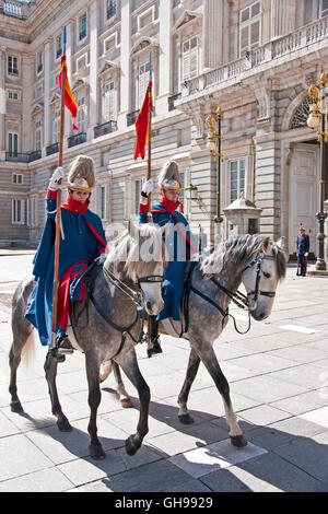 Königspalast von Madrid Horse guards Stockfoto