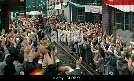 DAS WUNDER VON BERN / Das Wunder von Bern Deutschland 2003 / Söhnke Wortmann Szene: Der Weltmeister-Zug Fährt Ein. Regie: S Hnke Wortmann aka. Das Wunder von Bern Stockfoto