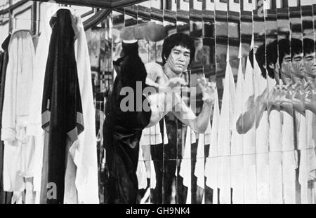 DER MANN MIT DER TODESKRALLE Enter the Dragon / Operation Dragon Hongkong/USA 1973 Robert Clouse Kung-Fu-Kämpfer BRUCE LEE in "Enter the Dragon", 1973. Regie: Robert Clouse aka. Enter the Dragon / Operation Dragon Stockfoto